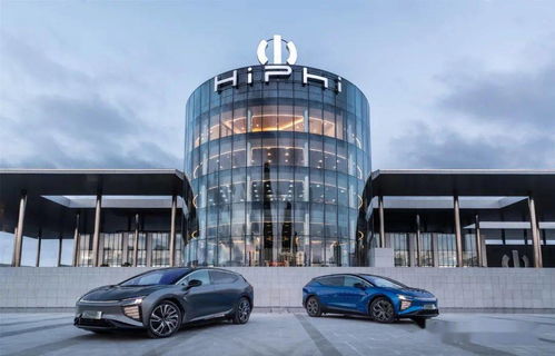 凤凰卫视独家探访华人运通 揭秘5G智能汽车背后的未来出行图景